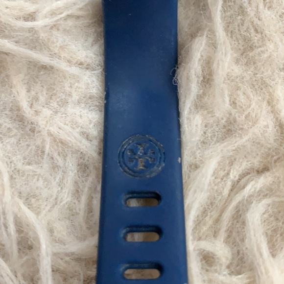 Tory Burch FitBit Case - Picture 8 of 9